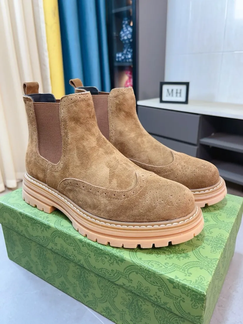 Men's shoes 💰540🌸🌸 (GUCCI) [cow lining plus velvet optional] [can be made without standard] New product Martin boots imported from Canada with full top layer high mercerized frosted fabric, punched using 3D digital technology, high-end and classy, ​​versatile to wear, full of three-dimensionality, close pictures will make you obsessed with the leather. You can't extricate yourself ~ the best on the market.          Fabric: Cowhide/Embossed Lining: Cowhide.          Please make a note when placing an order, sizes: 38-44 (37, 45, 46 can be customized and cannot be returned or exchanged) 5 colors available; black, gray, khaki, coffee, and earthy yellow